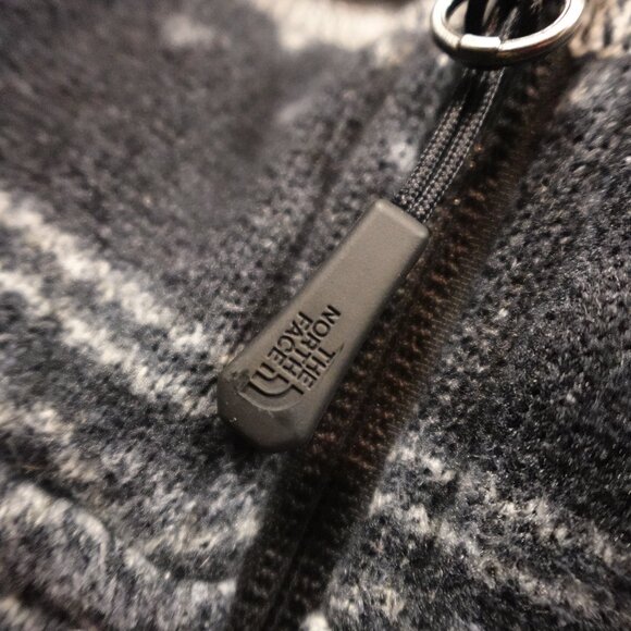 The North Face Fair Isle Pattern Fleece Pullover Men's Size Large Black Gray - Picture 3 of 11